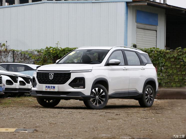 上汽通用五菱 宝骏530 2021款 全球车周年纪念版 1.5T 手动豪华型 6座