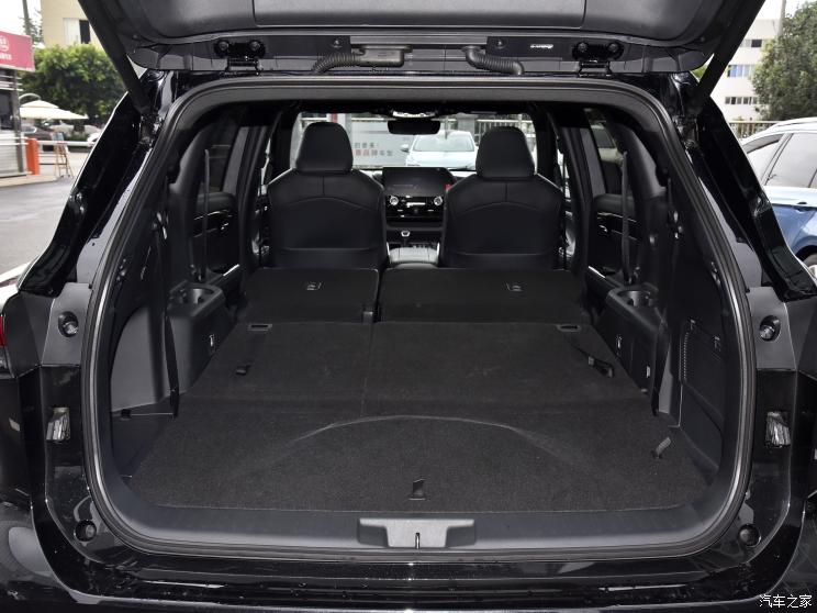 一汽丰田 皇冠陆放 2021款 2.5L HEV四驱尊贵版