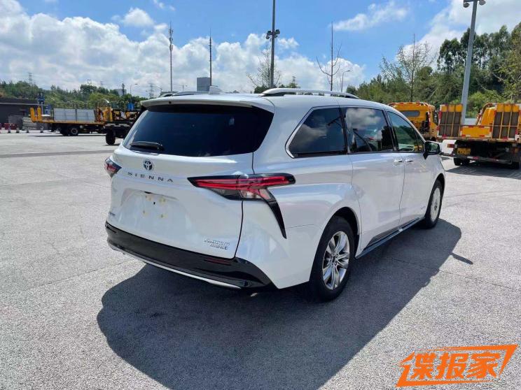2021成都车展探馆广汽丰田赛那sienna