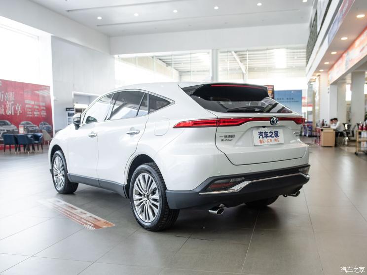 一汽丰田 凌放HARRIER 2022款 双擎 2.5L CVT四驱基本型