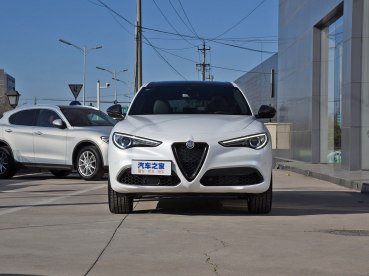 阿尔法・罗密欧 Stelvio 2021款 2.0T 280HP Veloce Ti 竞速版