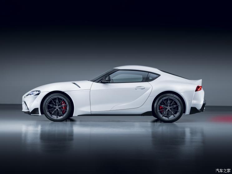 丰田(进口) SUPRA 2022款 GR SUPRA 3.0T 手动 欧洲版